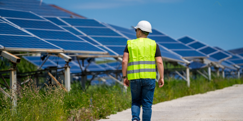 FR-Mar-27-UK-Blog-How Digital CX Is Transforming the UK Solar Industry
